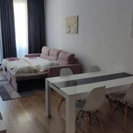 5mga Apartment *